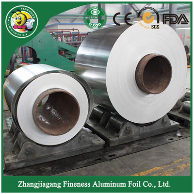 China Hot-Sale Catering Aluminum Foil on Roll